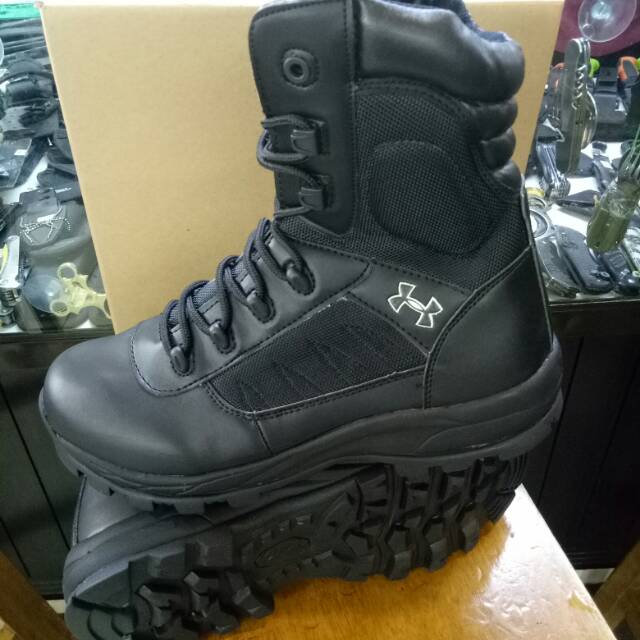 under armor steel toe shoes