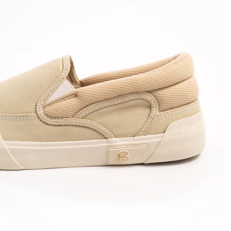 Patrobas Cloud Slip On Beige