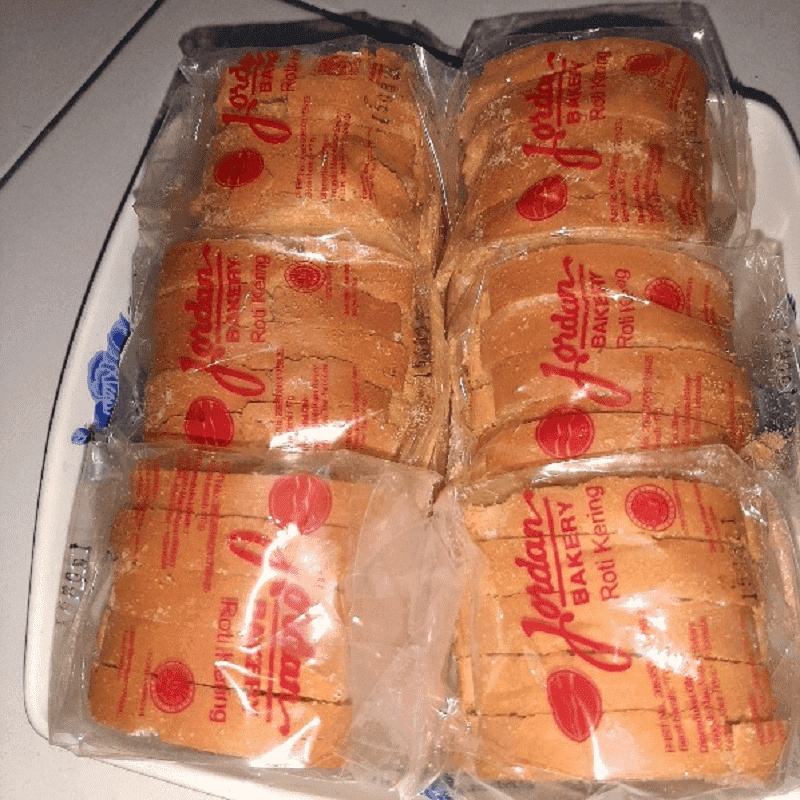 Roti Kering Iris Jordan 1 pak isi 10 Bungkus