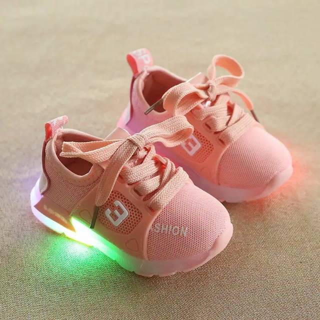 Sepatu LED anak