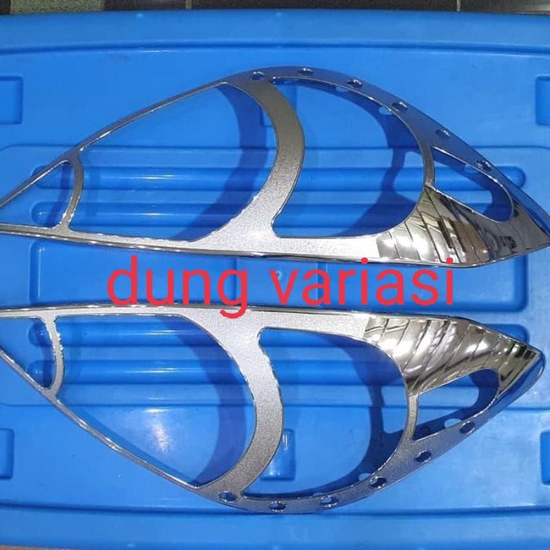 Garnish Lampu Depan Mobil Krom untuk Innova 2005-2011
