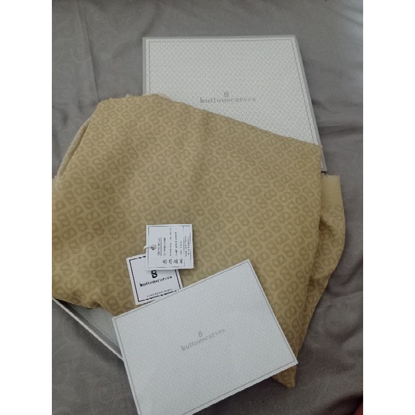 Buttonscarves tapis butternut preloved