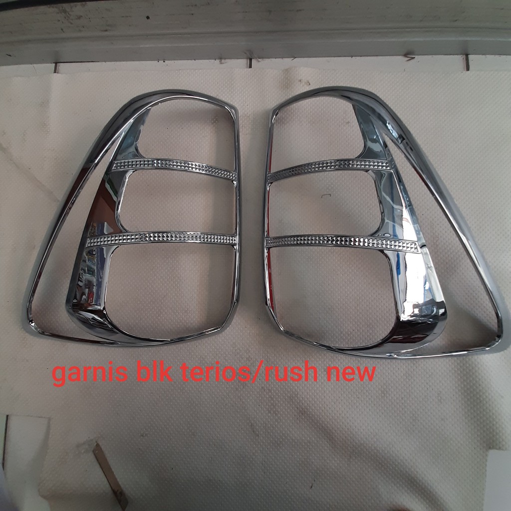 Garnish Belakang Terios Rush New / Garnish Lampu Belakang Mobil Terios Rush New Berkualitas