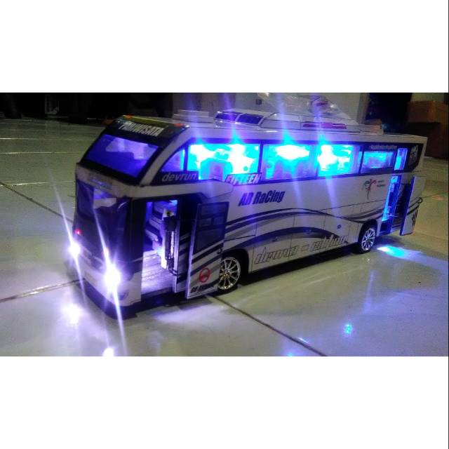 Miniatur Bus Remote Control Purnayasa