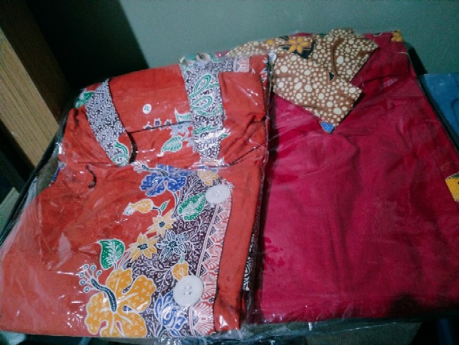 Atasan Batik Tunik Monocrom Kombi