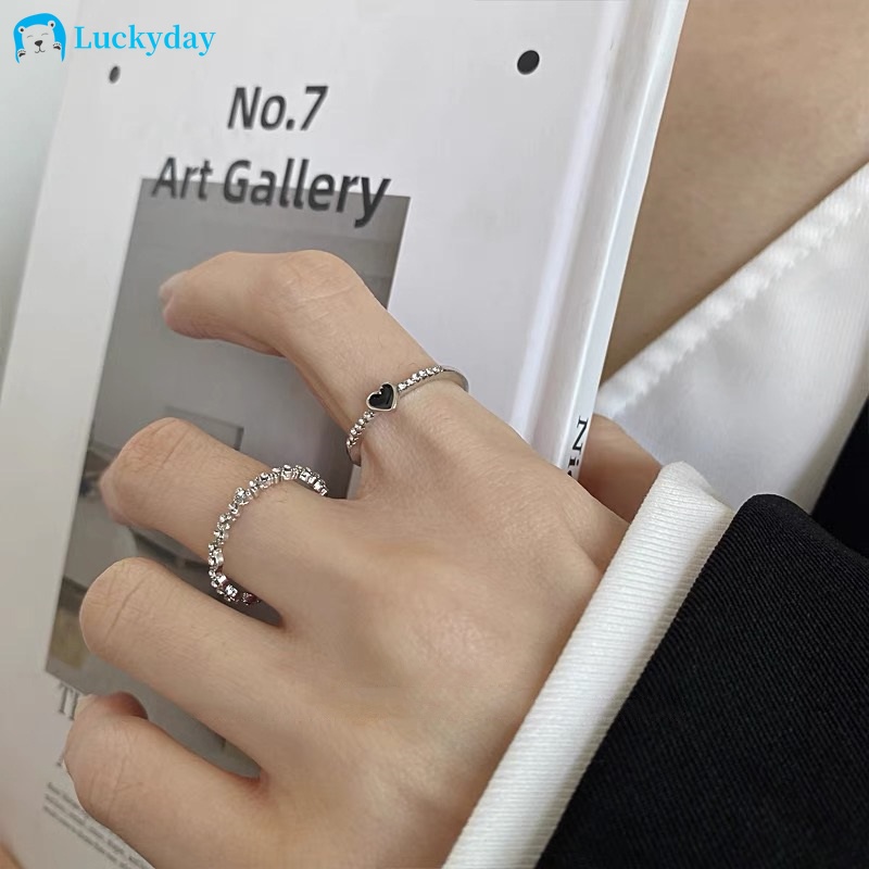 YEEZII Set Cincin Model Terbuka Adjustable Desain Hati Hitam Aksen Kristal Warna Silver Untuk Wanita