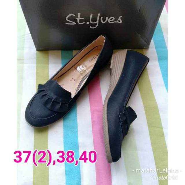 Sepatu St yves