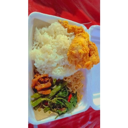 

ayam geprek dan ayam goreng