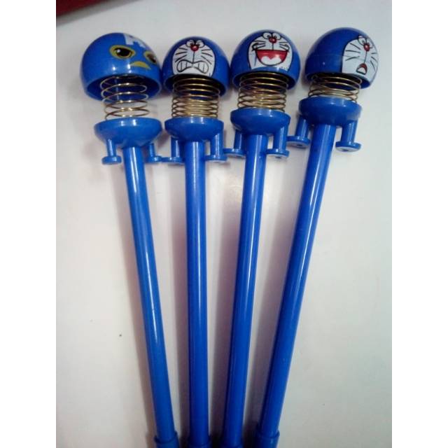 

Pulpen Emoji spring doll karakter