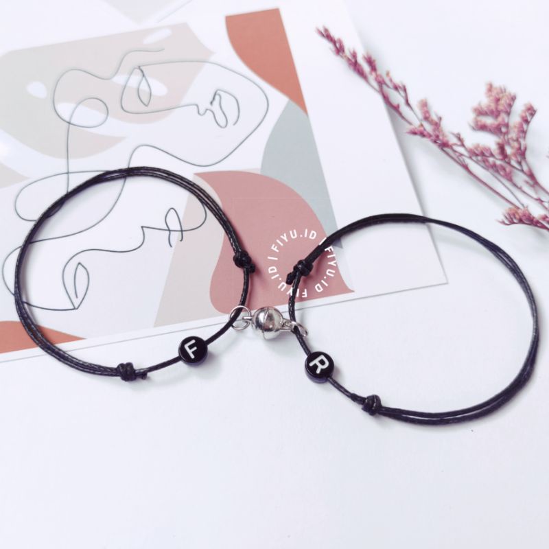 2 PCS/1 SET GELANG MAGNET HURUF BULAT / GELANG COUPLE PASANGAN