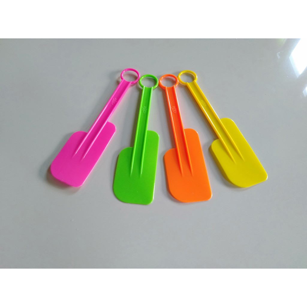 Solet Spatula Plastik Kecil Lusinan