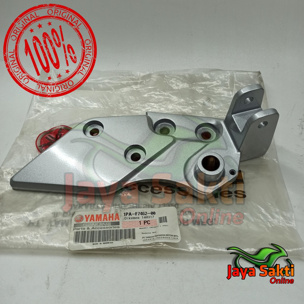 BREKET FOOTSTEP DEPAN KANAN NEW VIXION NVL 2013 ASLI YAMAHA