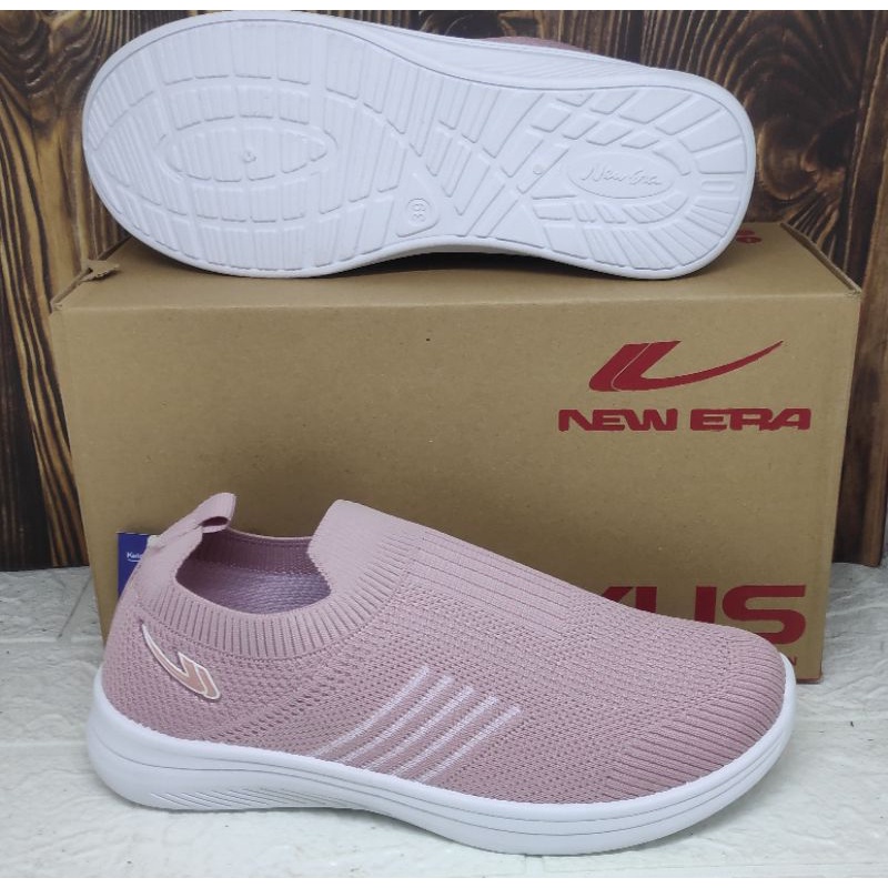 SEPATU SLIP ON NEWERA WINDA &amp; WINNY 02 37-41 dan 33-36  model kaos kaki bandrol Rp 119800