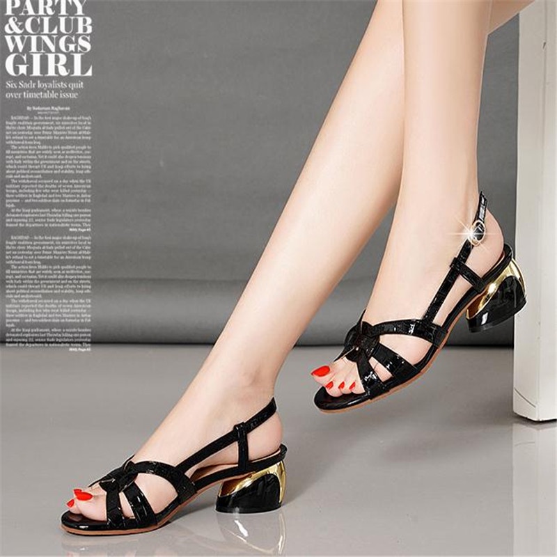 sandal wanita heels pesta motif buaya