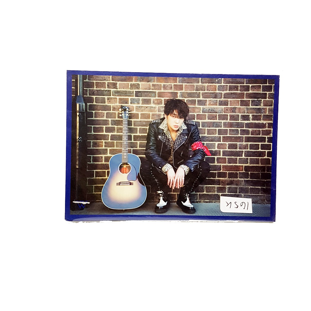 Koleksi Official Goods Kpop Winner Exit: E Postcard