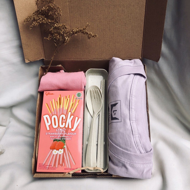 

[READY] GIFT BOX/HAMPERS/SNACK BOX/MINI GIFT BOX