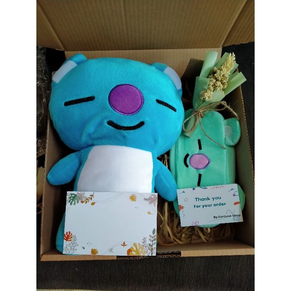 

Hampers ulang tahun / hampers boneka koya