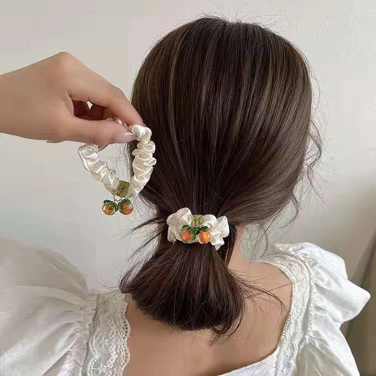 Srunchie Kerut Wanita Korean Style Lucu Dengan Aksen Buah - Ikat Rambut Wanita Aksen Buah / gelang wanita korea
