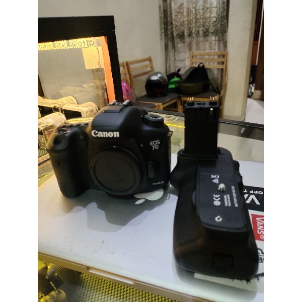 kamera bekas Canon 7d Mark ii paket BG ori like new