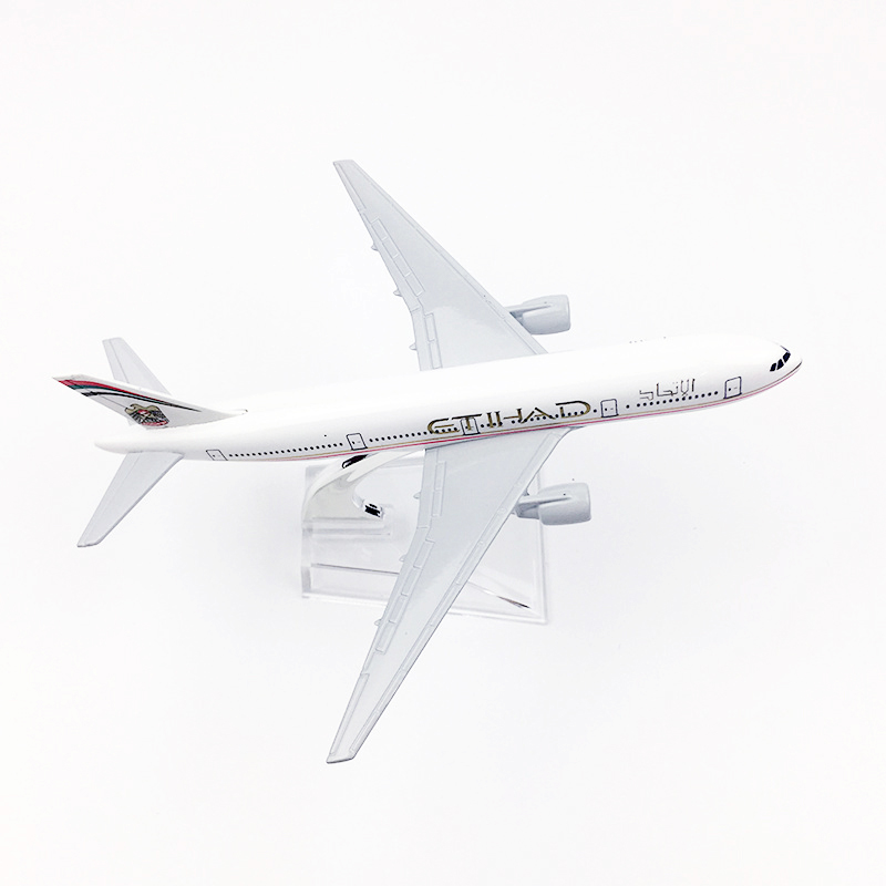 Etihad B777 Mainan Model Pesawat Terbang Airline Boeing 777 Bahan Metal Die-cast 16CM Untuk Hadiah