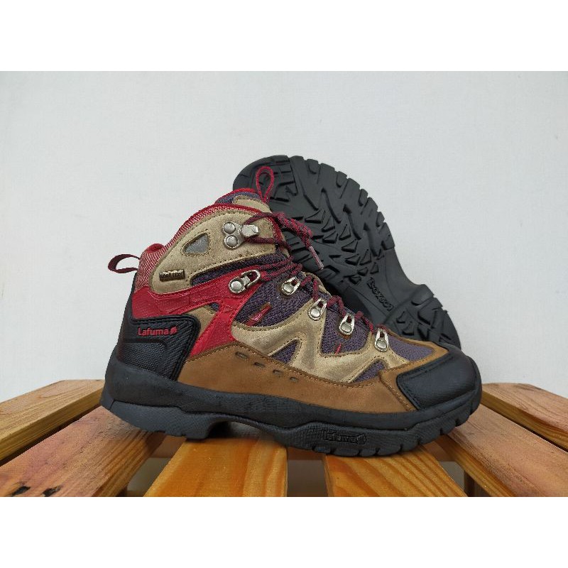 sepatu gunung lafuma
