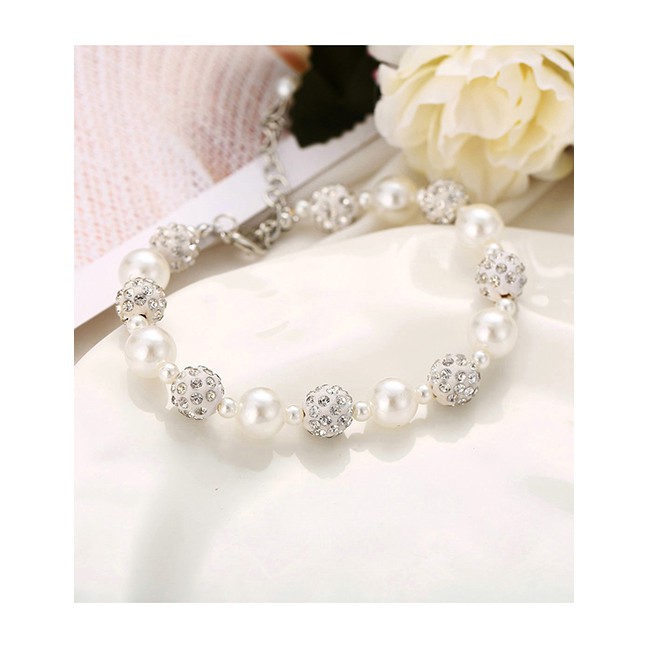 LRC Gelang Tangan Fashion White Pearl Full Diamond Bracelet D09739