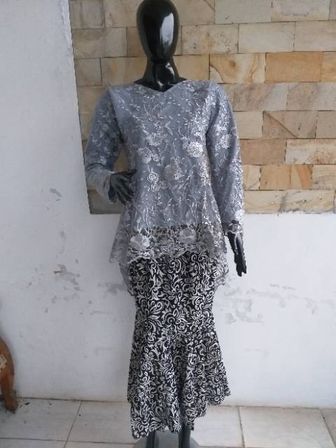 Set kebaya tulle bordir pinquin