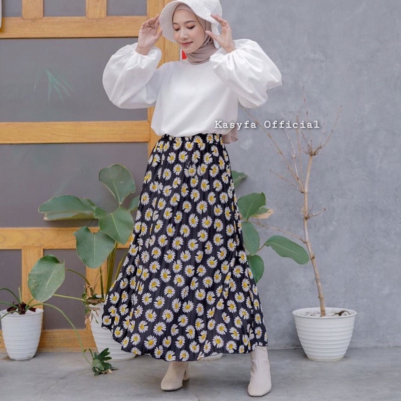 ROK DAISY PLISKET // DAISY PLISKET SKIRT MOTIF BUNGA