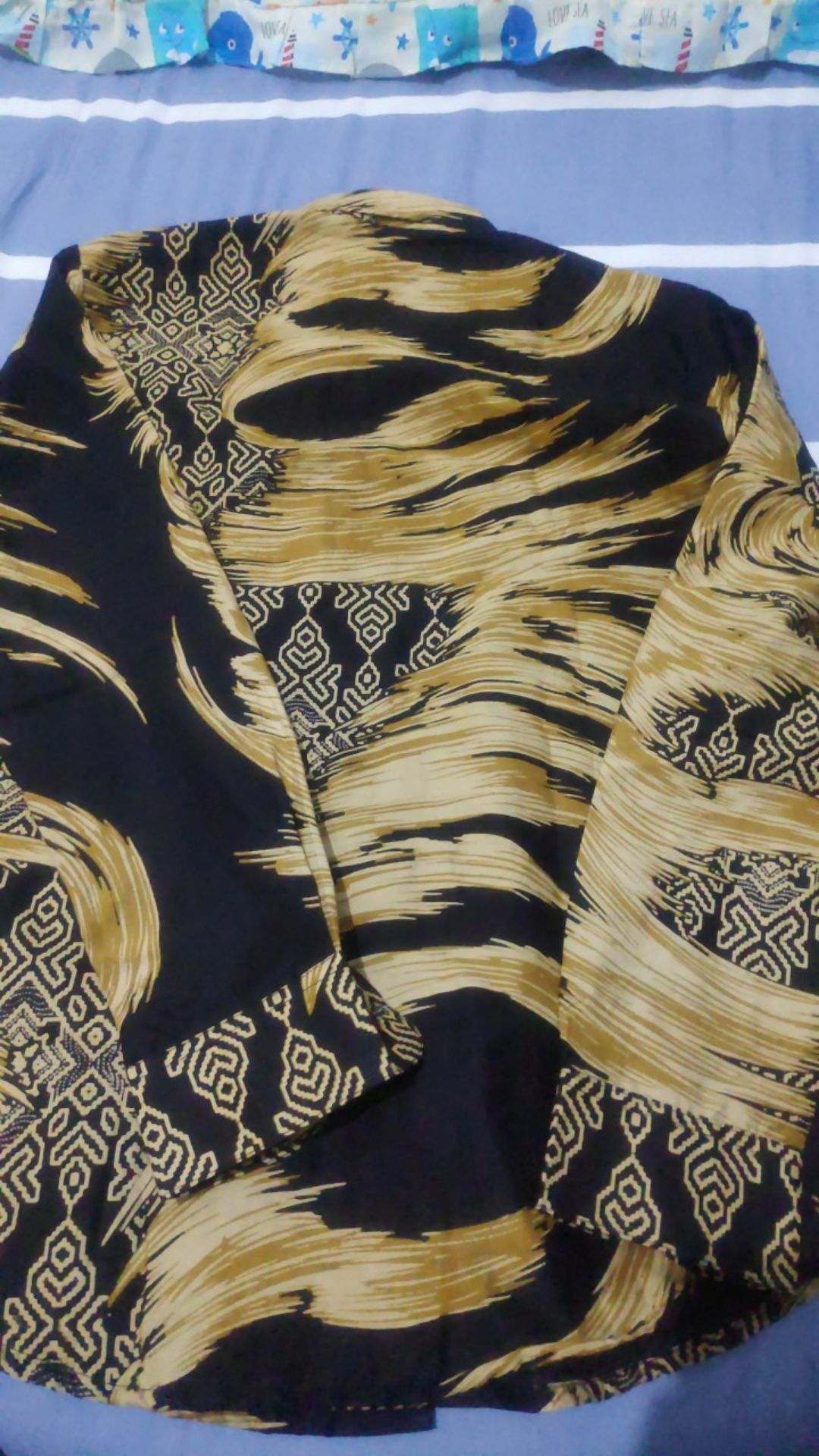 Bowo Laksono Kemeja Batik Pria Lengan Panjang Slimfit Katun Printing Hem Baju Atasan Kantor Modern