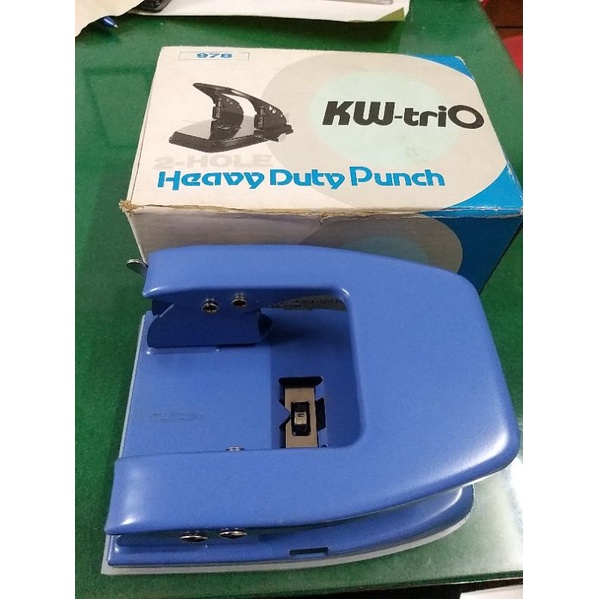 

PELUBANG KERTAS 85XL MEREK KW-TRIO / KENKO / PENBOLONG KERTAS BESAR 2 LUBANG / PELUBANG KERTAS 2 LUBANG
