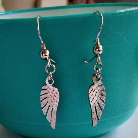 Anting Sayap. Sayap. Anting Monel. Aksesoris Wanita. Kado Natal. Hadiah Natal. Christmas Gift