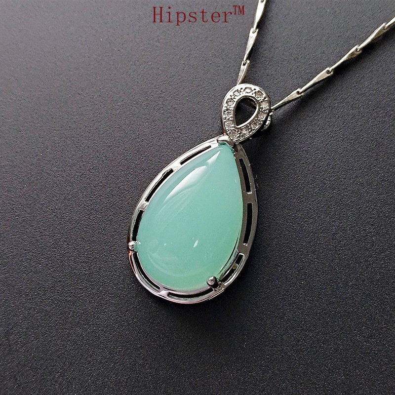 Hot Sale Classic Fashion Emerald Gemstone Pendant Retro Personality Diamond-Studded Necklace