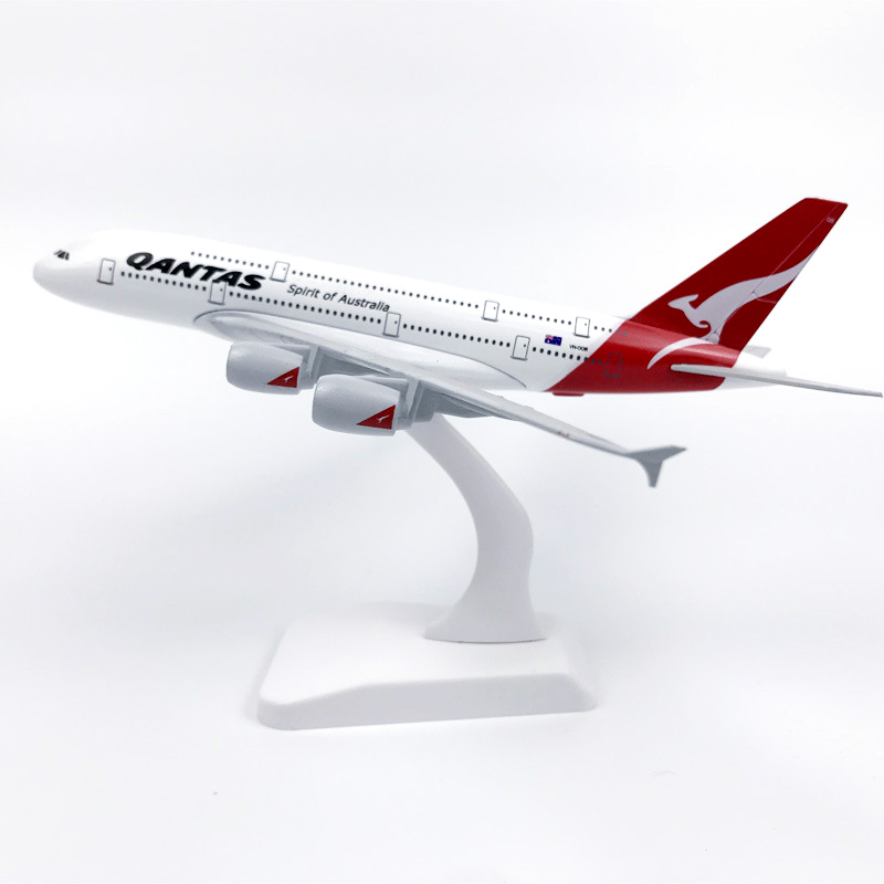 Qantas Airways A380 Model Pesawat Terbang Airbus 380 Bahan Alloy Diecast Ukuran 16CM / 20CM