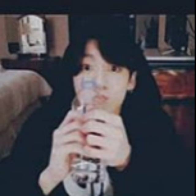 

Botol Air Jungkook BTS