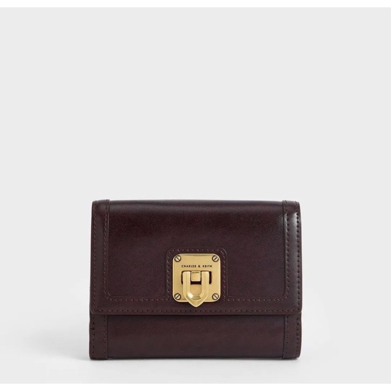 Enola Short Buckle Wallet