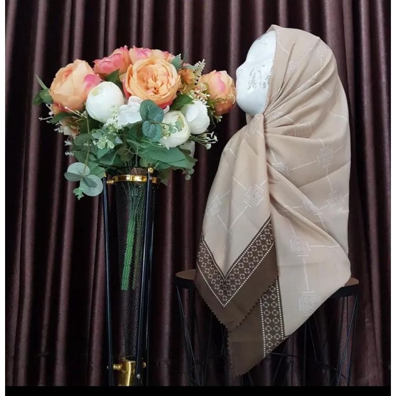 hijab segiempat