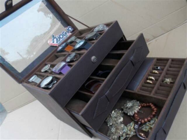 Full Brown Watch Box For 12 Watches Mix Glasses and Accesories Drawer