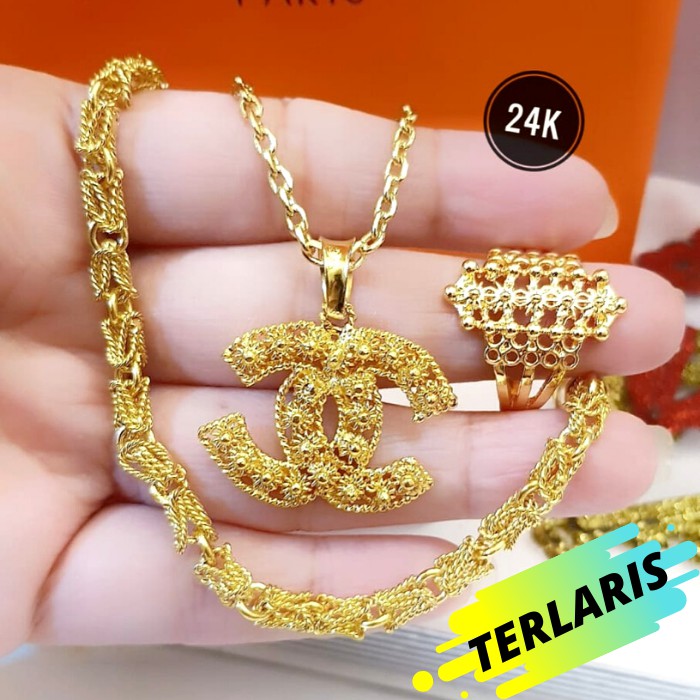 Perhiasan Titanium 1 set AJ120