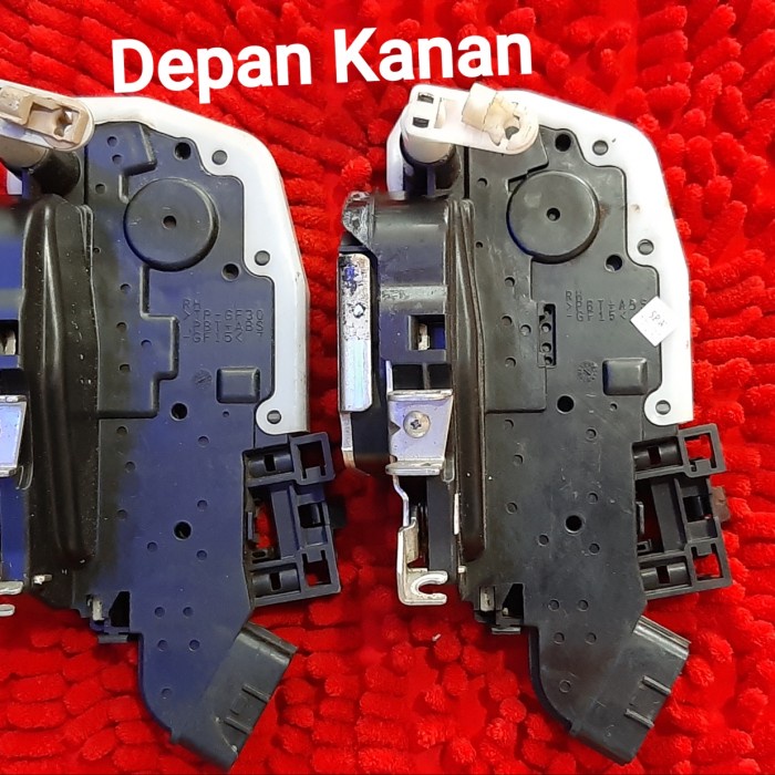 Doorlock Nissan Grand Livina Pintu Depan Kanan Original