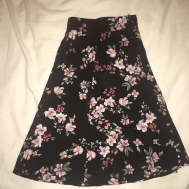 Cute Floral Skirt by F21