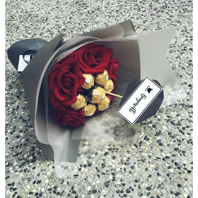

Buket Bunga Mawar Dan Coklat Special Hadiah Valentine