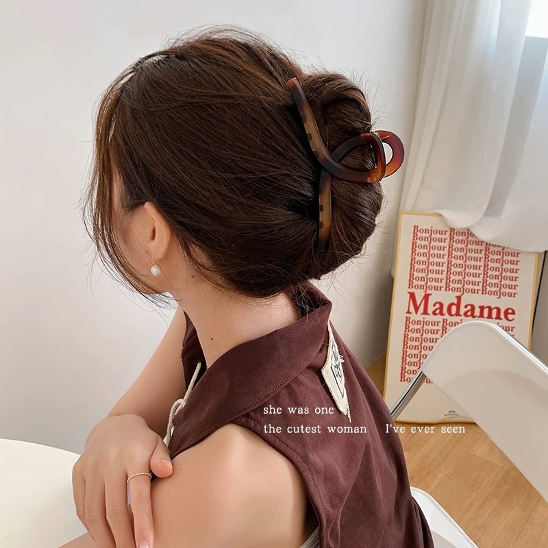 Jepit Rambut Model Silang Elegan Oversized Untuk Wanita