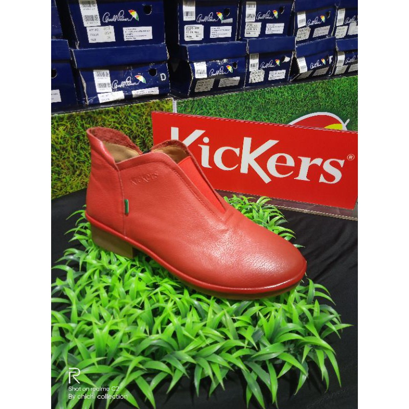 Sepatu boots Kickers