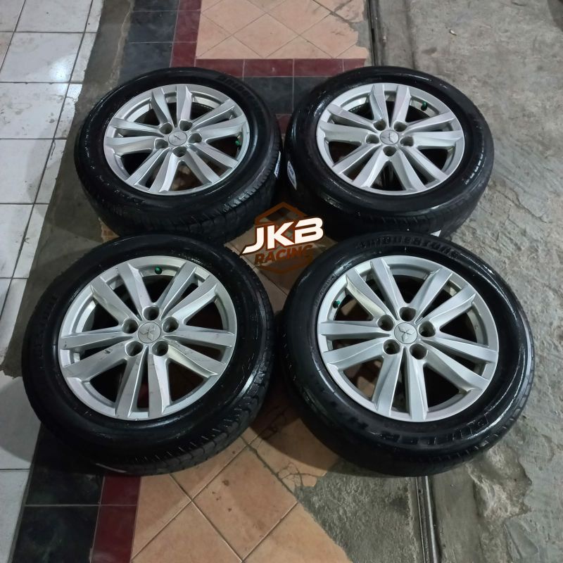 VELG MOBIL BEKAS OEM OUTLANDER R17 PCD 5X114 + BAN 215/60 R17 BRIDGESTONE