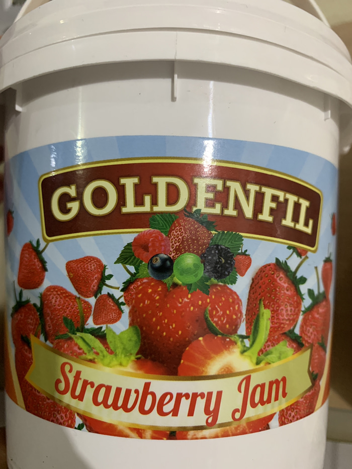 

Goldenfil Strawberry 1 kg pail / selai strawberry