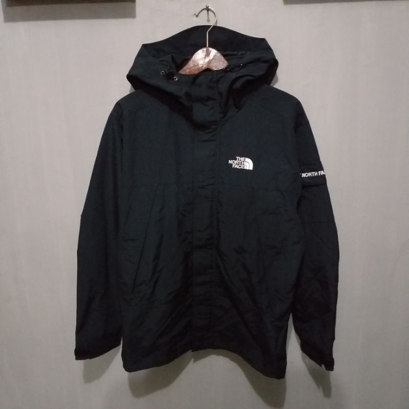Jaket Outdoor TNF Saku Samping THE NORTH FACE Side Pocket Hitam sz 90 fit L