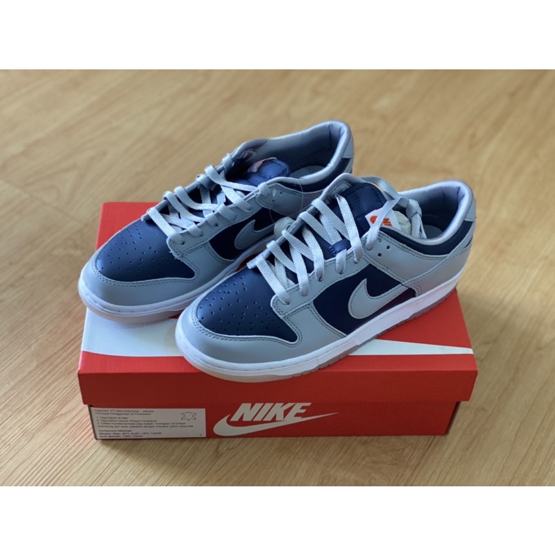 nike dunk low size 4