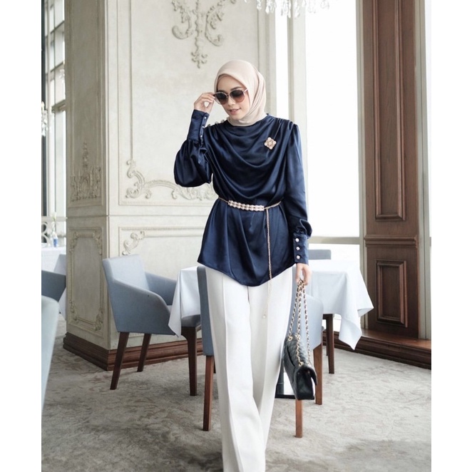 Glam Blouse Navi Vanilla Hijab S- New