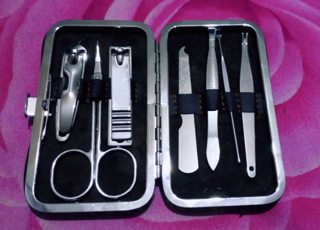 Manicure 7 Set In 1 Pedicure - Alat Potong Gunting Kuku Dompet Eklusif - Alat Perawatan Kuku - Isi 7