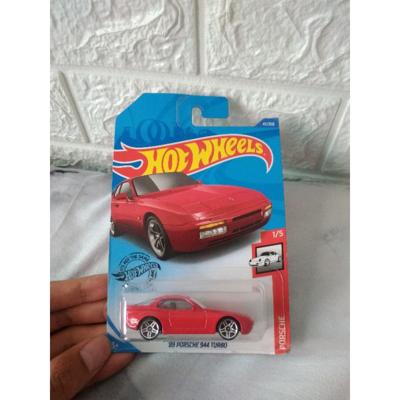 Hotwheels Porsche 944 Turbo